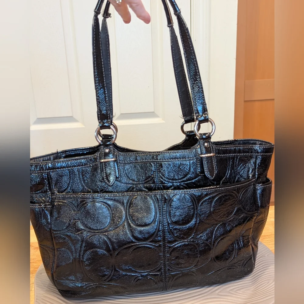 Coach Gallery Embossed Black Patent Leather Tote Bag EUC - Picture 6 of 11